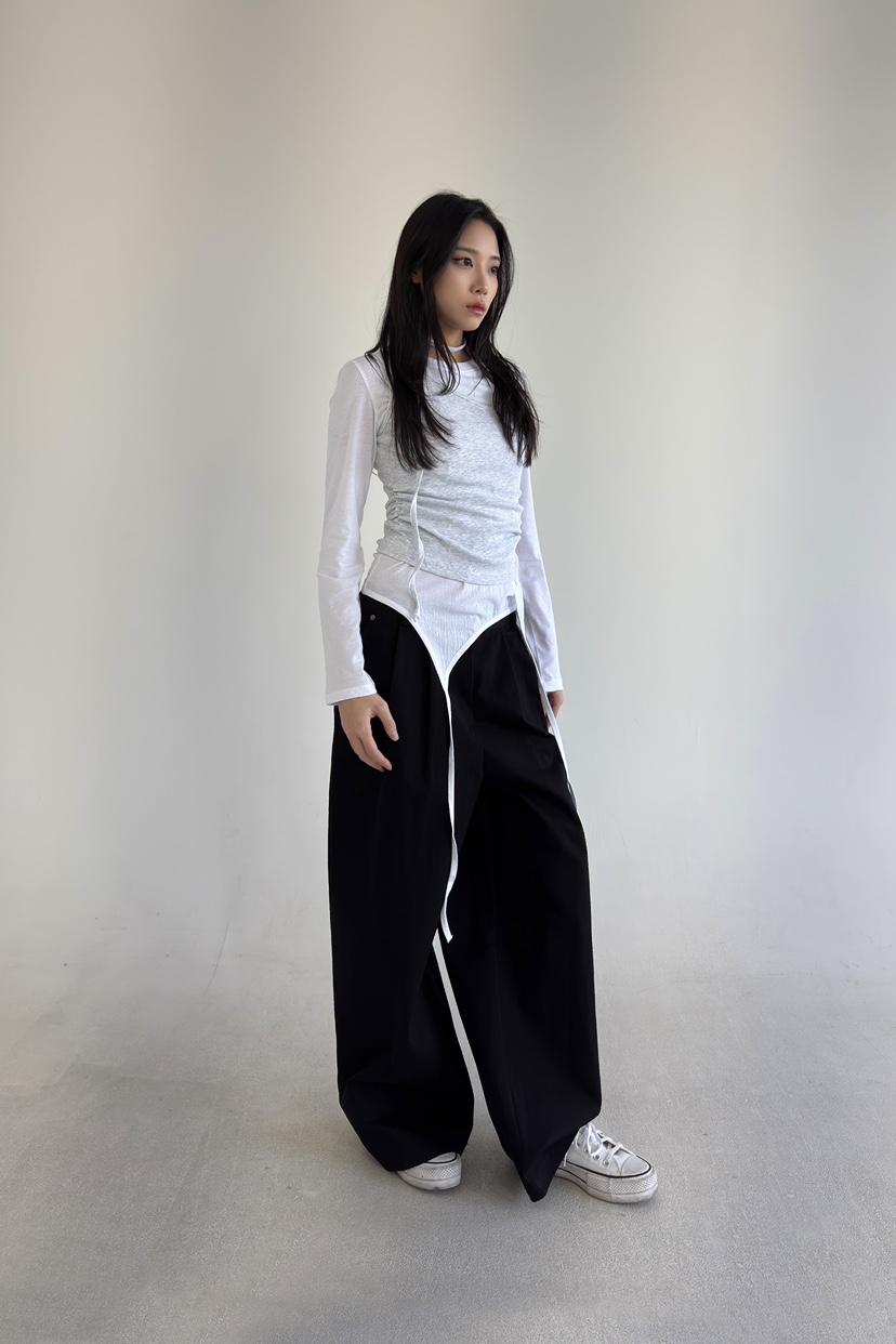 NOV7韓國㊣直郵東大門代購女裝新品時尚休閑25春夏吊帶背心the ebony eyes/NOV7吊帶/背心
