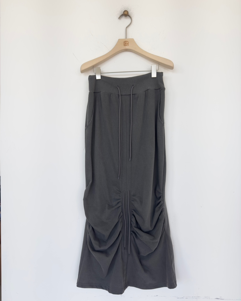 NOV7韓國直郵㊣東大門實拍女裝新品25春夏時尚推薦職業長裙the ebony eyes/NOV7長裙圖色2