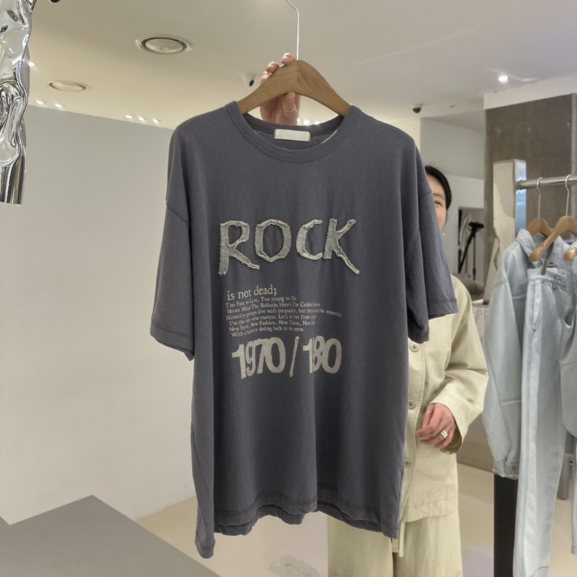 ART IS OVER韓國㊣直郵東大門代購女裝新品職業人氣25春夏T恤ART IS OVERT恤圖色2