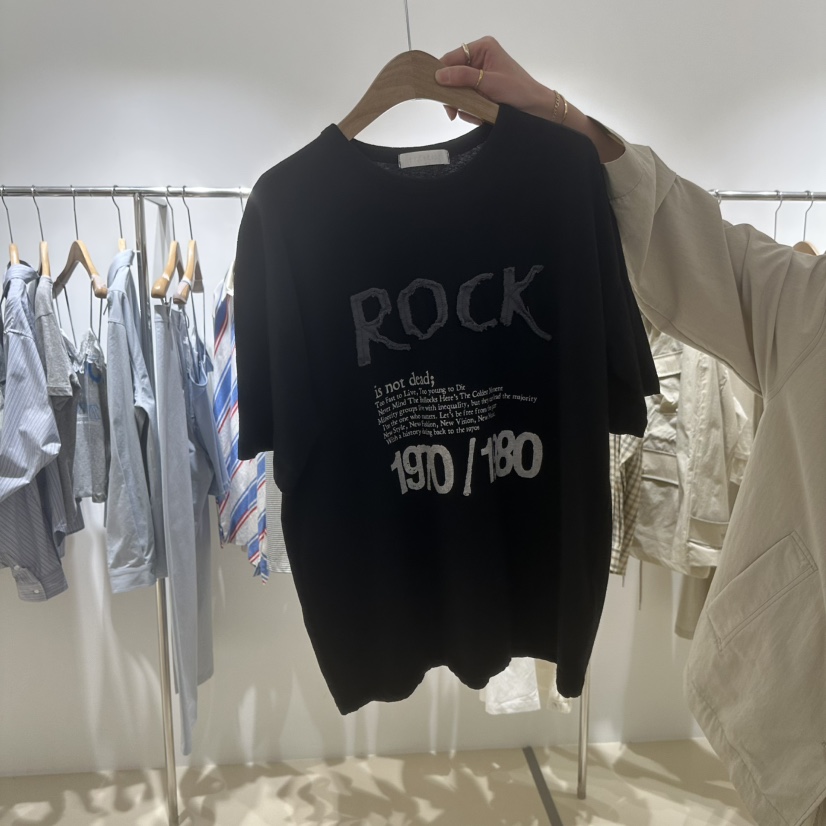 ART IS OVER韓國㊣直郵東大門代購女裝新品職業人氣25春夏T恤ART IS OVERT恤圖色3