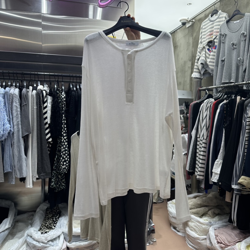 RUNWAY-런웨이韓國直郵女士新品25春夏真品時尚推薦長袖T恤RUNWAY長袖T恤圖色1