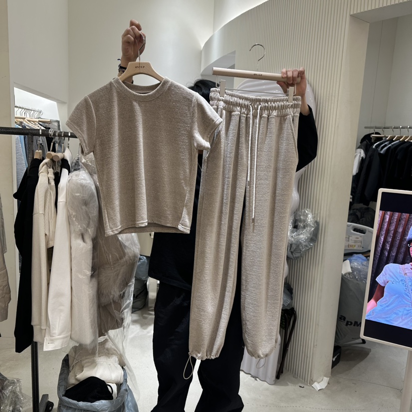 ON:UP東大門直郵女裝新品時尚休閑真品25春夏推薦人氣職業套裝ON:UP套裝圖色3