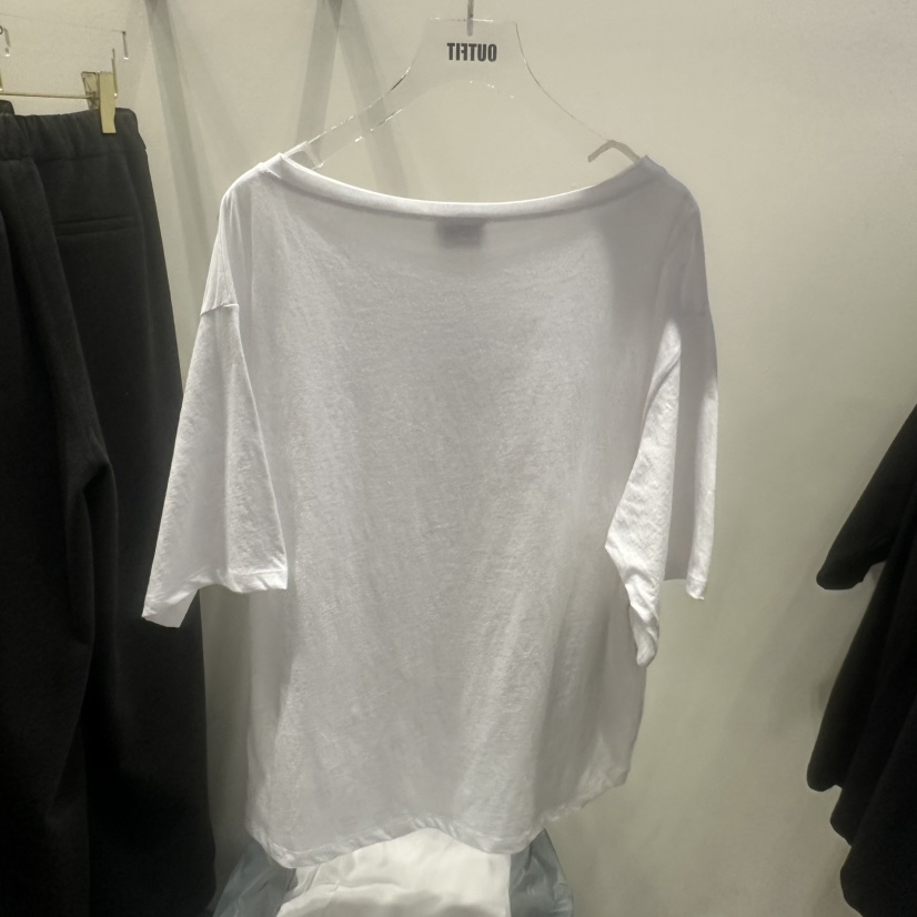 OUTFIT東大門代購女裝新品人氣職業熱賣真品推薦25春夏時尚T恤OUTFITT恤