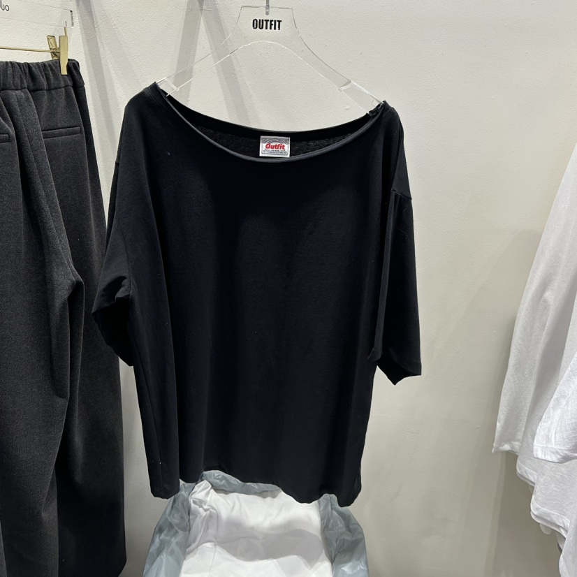 OUTFIT東大門代購女裝新品人氣職業熱賣真品推薦25春夏時尚T恤OUTFITT恤圖色2