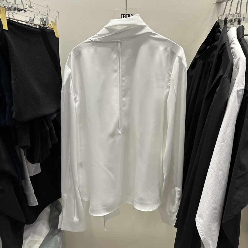 OUTFIT韓國直郵女士新品休閑職業人氣25春夏襯衫蕾絲衫含脖帶OUTFIT襯衫/蕾絲衫