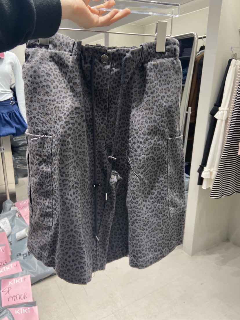 KIKI東大門實拍女士新品25春夏真品時尚休閑推薦職業人氣短褲KIKI短褲圖色2