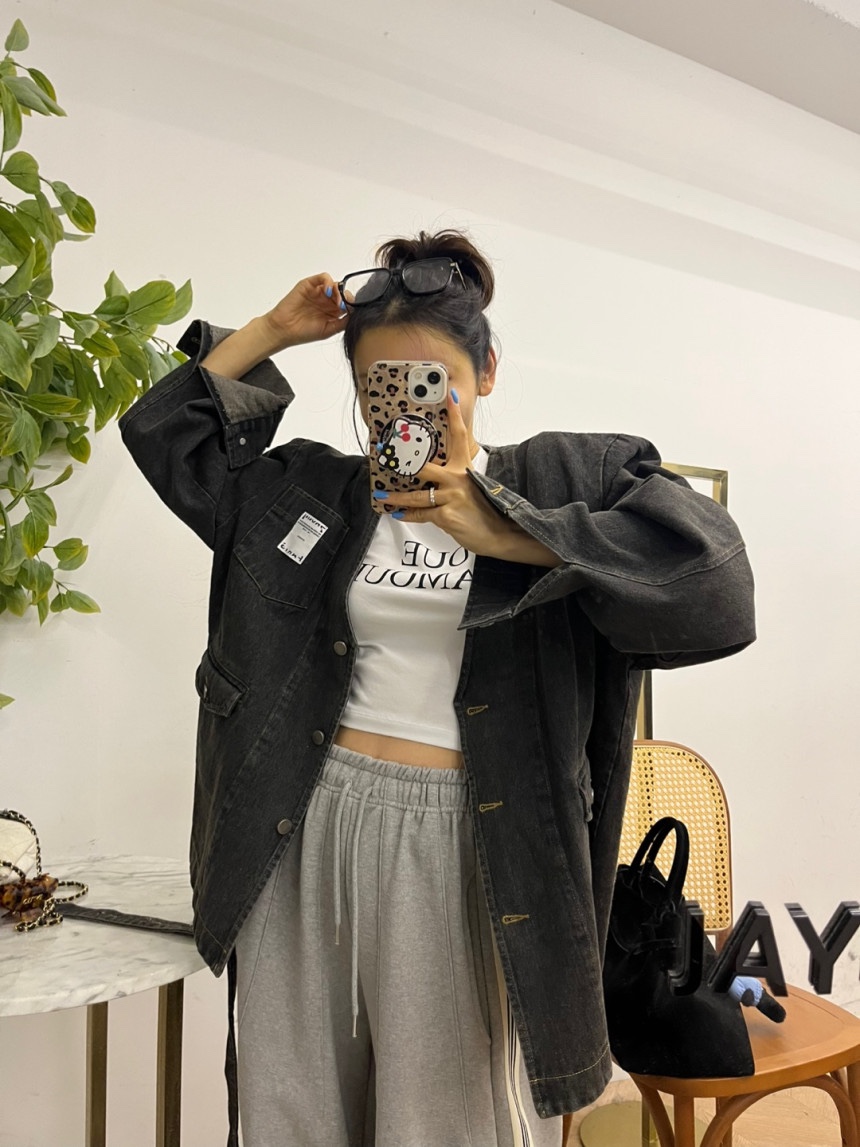 BLACK BABI韓國直郵㊣東大門實拍女裝新品人氣熱賣夾克含腰帶BLACK BABI夾克