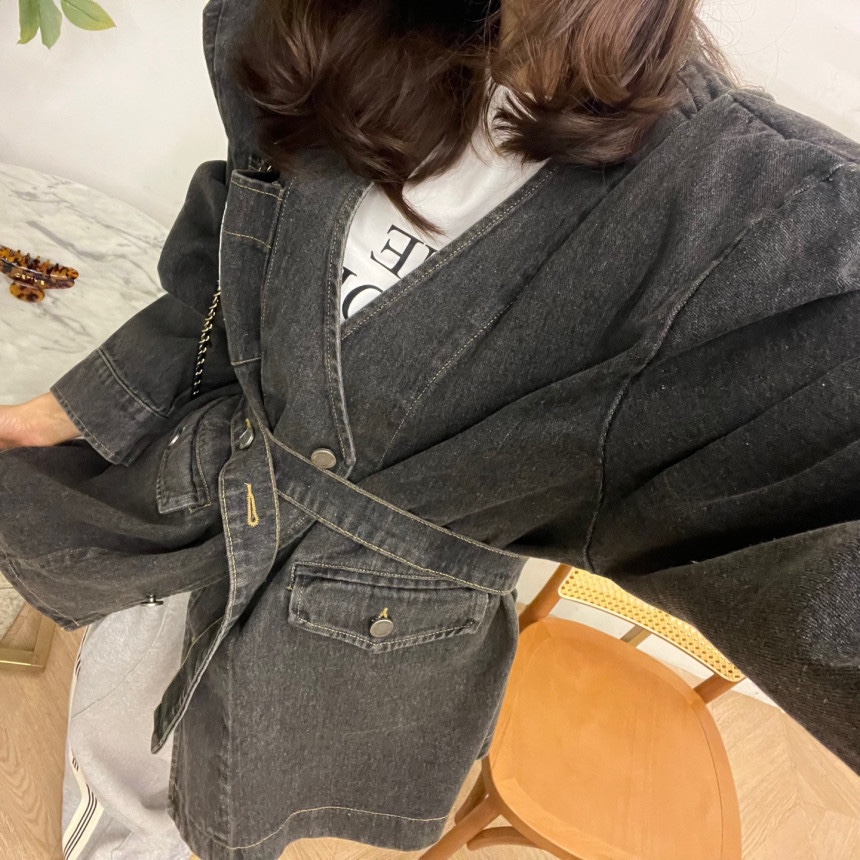 BLACK BABI韓國直郵㊣東大門實拍女裝新品人氣熱賣夾克含腰帶BLACK BABI夾克