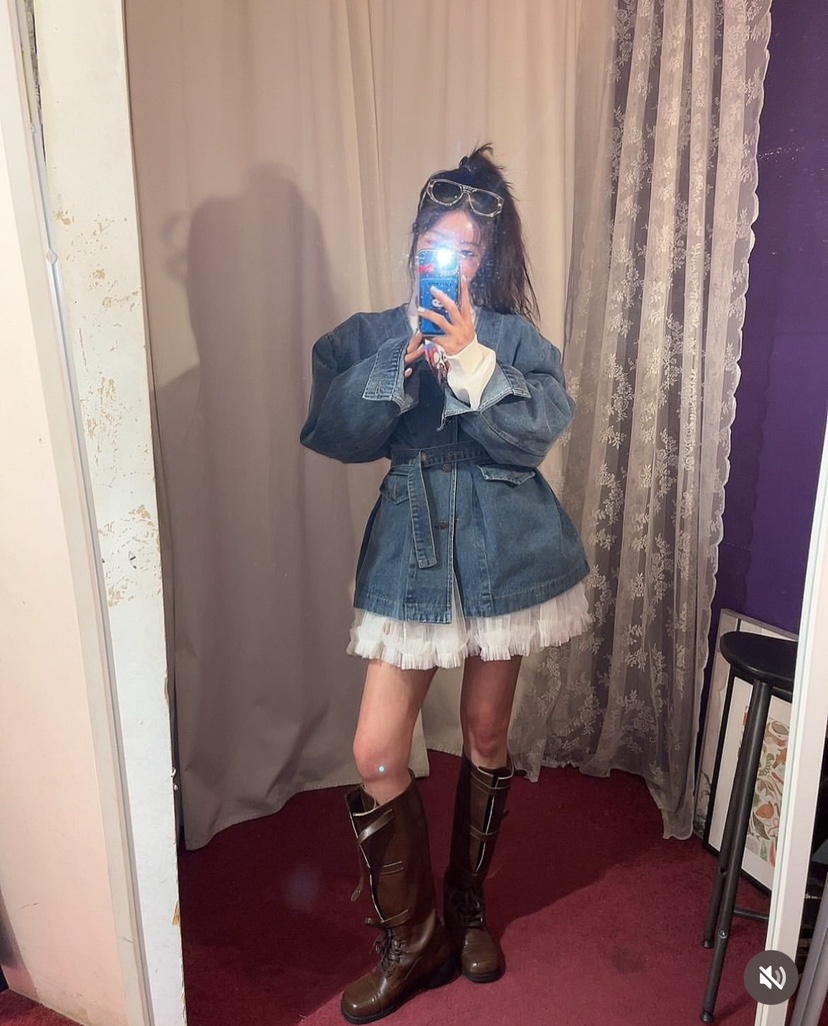 BLACK BABI韓國直郵㊣東大門實拍女裝新品人氣熱賣夾克含腰帶BLACK BABI夾克