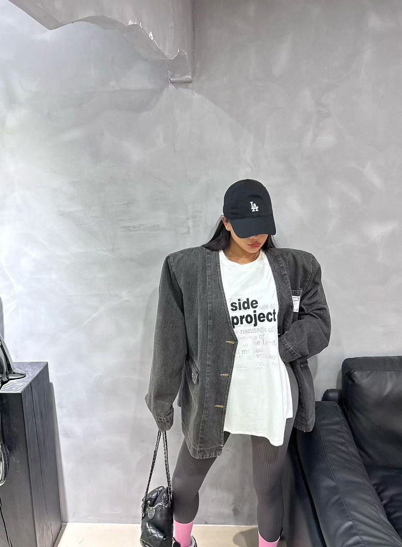 BLACK BABI韓國直郵㊣東大門實拍女裝新品人氣熱賣夾克含腰帶BLACK BABI夾克
