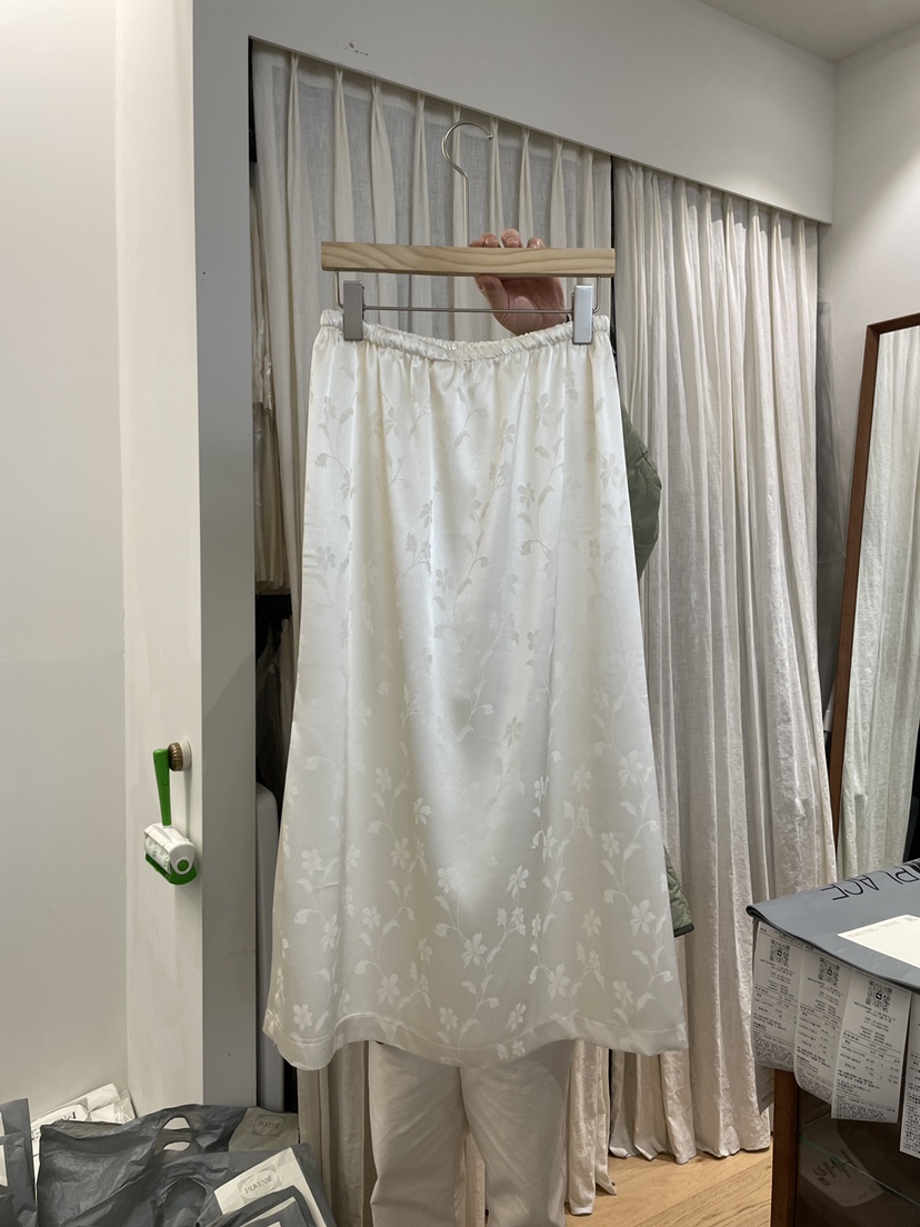 MOVENNE韓國直郵女士新品人氣熱賣真品職業推薦半身裙中短裙MOVENNE半身裙/中短裙
