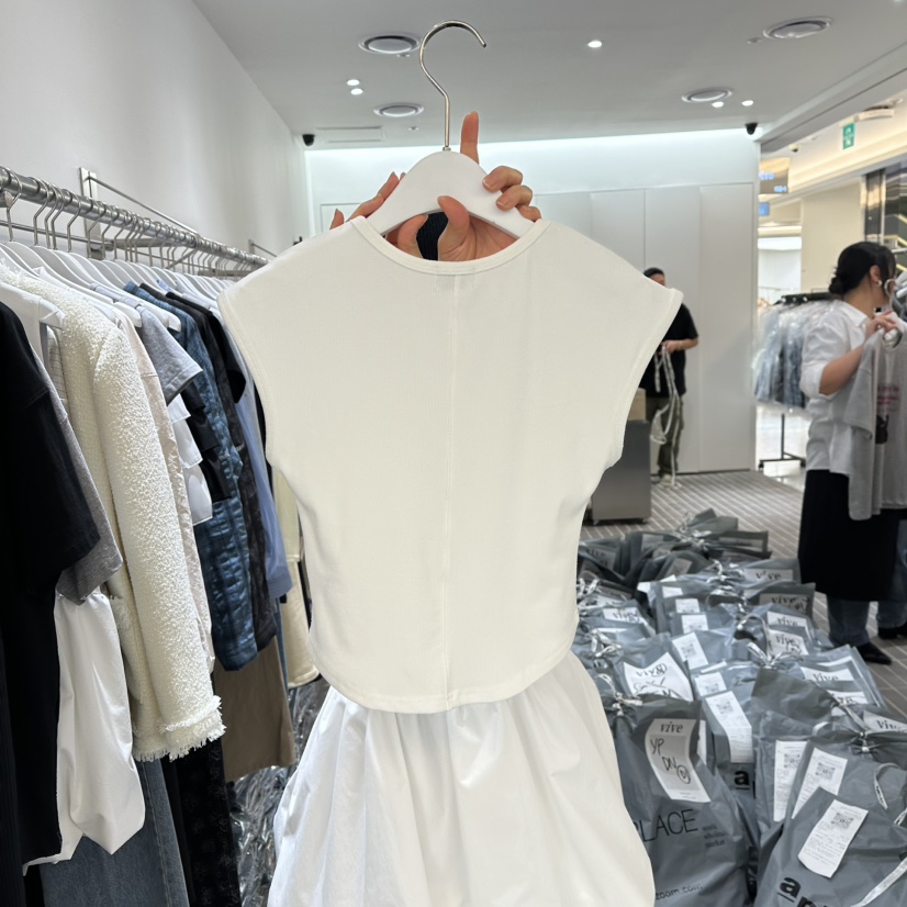 VIVE韓國㊣直郵東大門代購女裝新品職業25春夏人氣休閑熱賣T恤VIVET恤