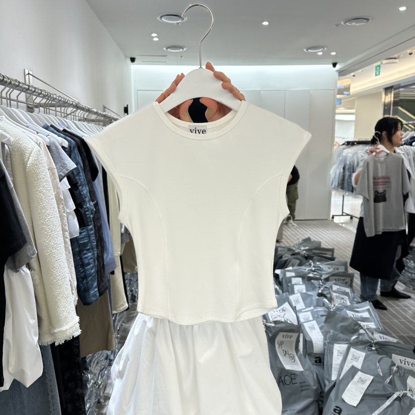VIVE韓國㊣直郵東大門代購女裝新品職業25春夏人氣休閑熱賣T恤VIVET恤圖色1