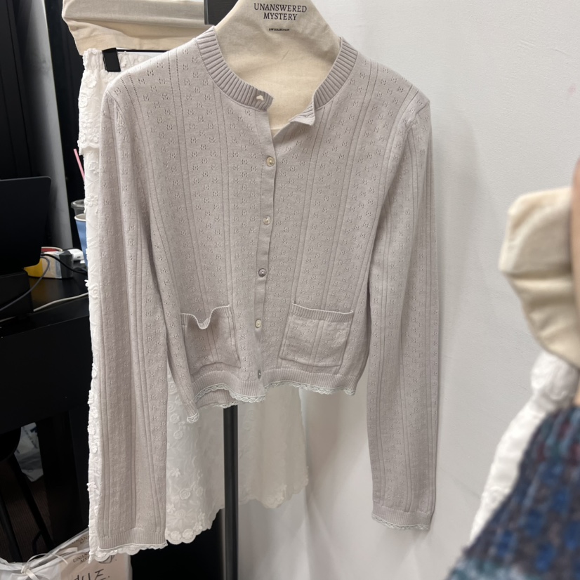 UNANSWERED-MYSTERY韓國㊣直郵東大門代購女裝新款時尚針織衫蕾絲開衫UNANSWERED-MYSTERY針織衫圖色3