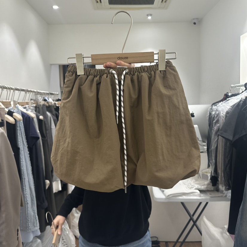 DOUZE東大門實拍女裝新品真品人氣推薦時尚職業熱賣休閑短褲DOUZE短褲圖色2