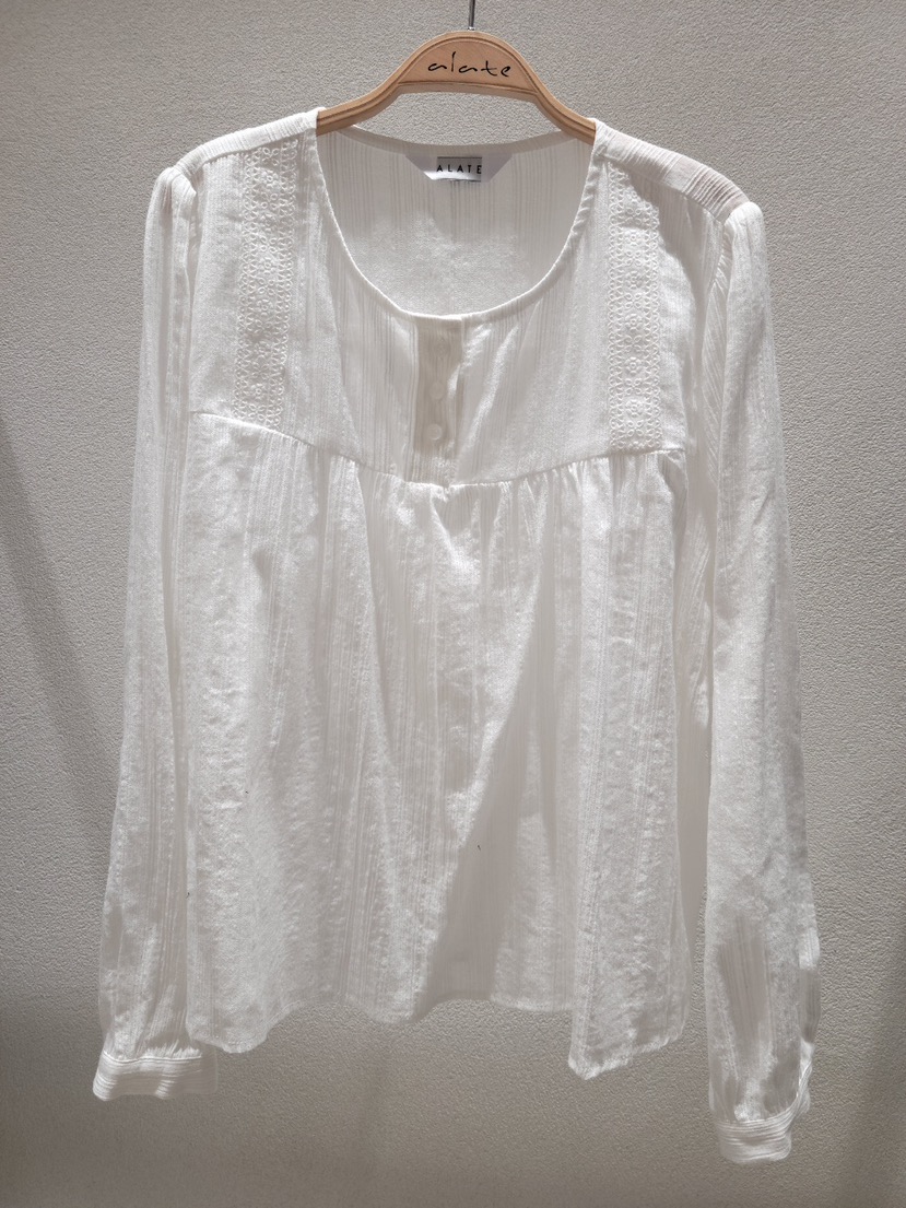 ALATE韓國直郵㊣東大門實拍女裝新品人氣熱賣職業襯衫蕾絲衫LEGACY襯衫/蕾絲衫圖色1