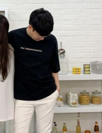 KHOON韓國直郵㊣女裝新品25春夏熱賣時尚人氣職業休閑推薦T恤KHOON-男裝T恤圖色2