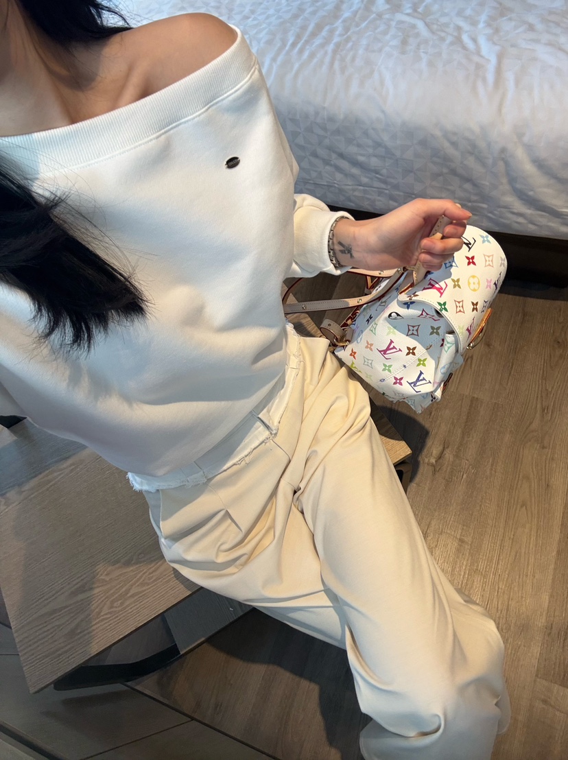 ON:UP東大門實拍女士新品休閑25春夏時尚真品推薦人氣熱賣衛衣ON:UP衛衣圖色1