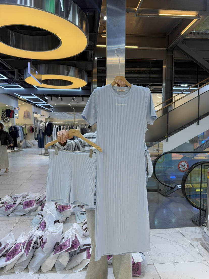PLUM-q韓國直郵女裝新款人氣推薦25春夏真品熱賣休閑職業套裝PLUM套裝圖色1