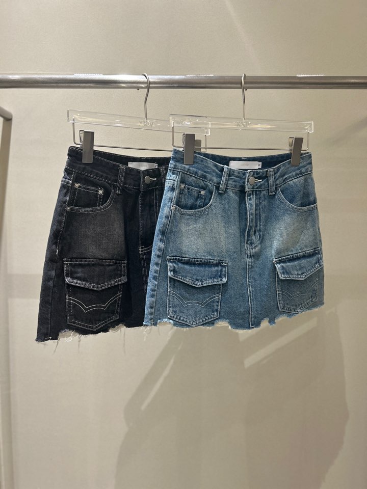 LATTE東大門直郵女裝新款時尚25春夏職業熱賣推薦人氣真品短裙LATTE-P短裙