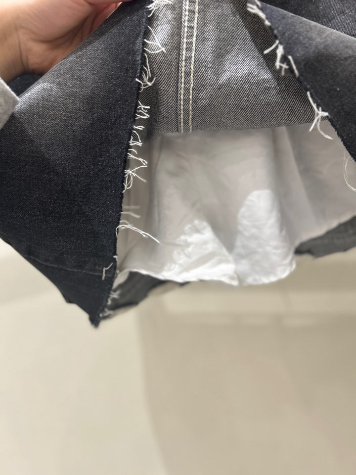 LATTE東大門直郵女裝新款時尚25春夏職業熱賣推薦人氣真品短裙LATTE-P短裙