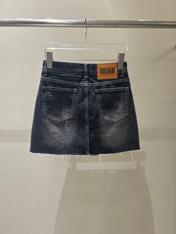 LATTE東大門直郵女裝新款時尚25春夏職業熱賣推薦人氣真品短裙LATTE-P短裙