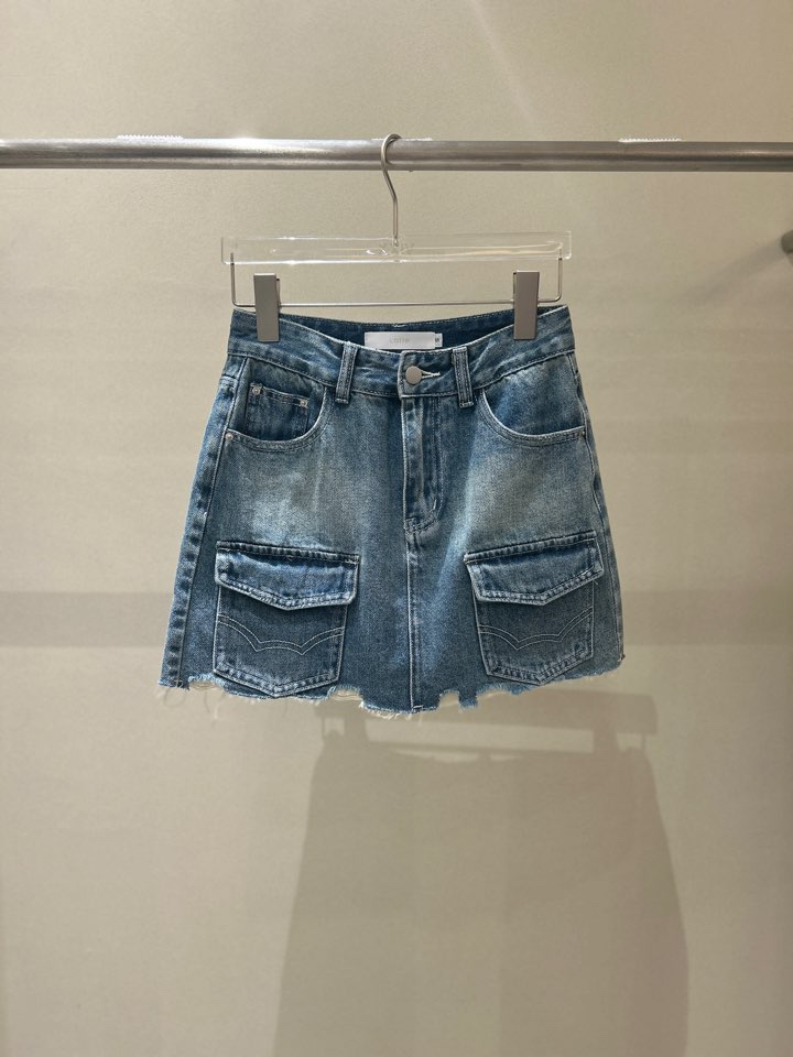 LATTE東大門直郵女裝新款時尚25春夏職業熱賣推薦人氣真品短裙LATTE-P短裙圖色1