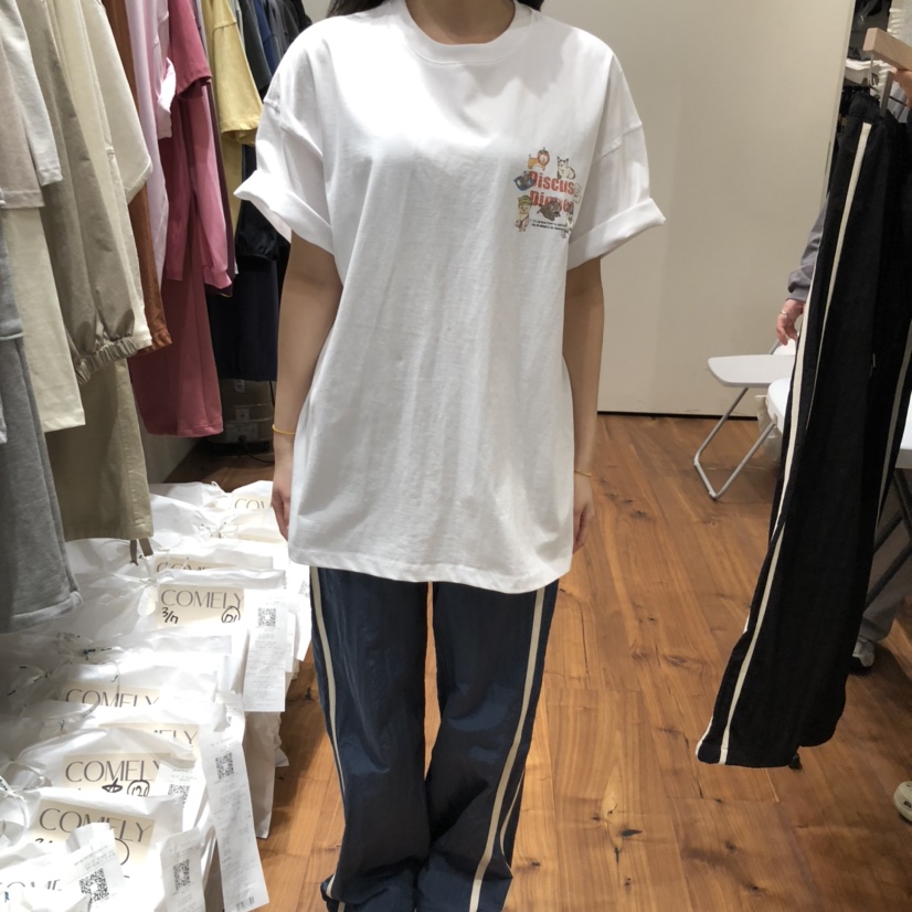 COMELY韓國直郵女裝新款休閑人氣職業時尚推薦25春夏真品T恤COMELYT恤圖色4