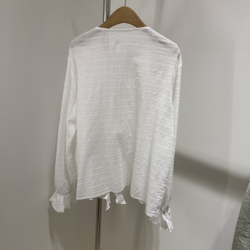 ART IS OVER韓國㊣直郵東大門代購女裝新款人氣襯衫蕾絲衫ART IS OVER襯衫/蕾絲衫
