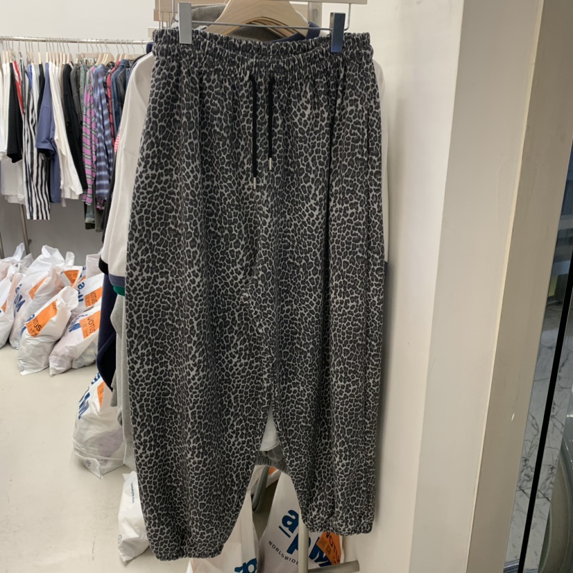VOTUS韓國直郵㊣東大門實拍女裝新品25春夏時尚熱賣推薦休閑褲VOTUS-男女裝休閑褲圖色2