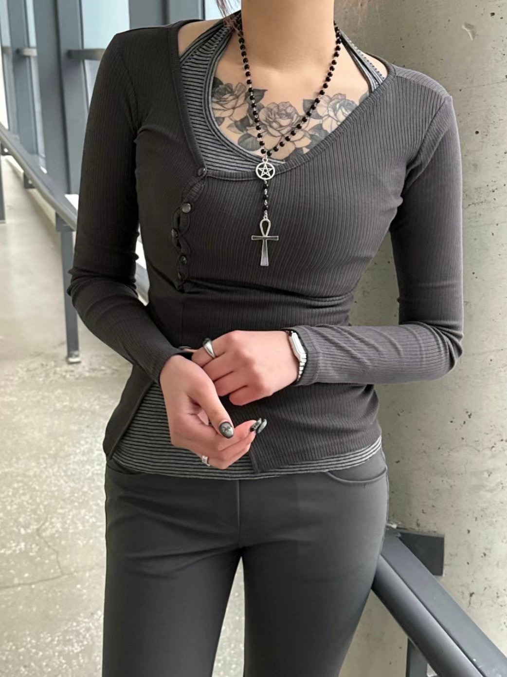 MEILLEUR韓國代購女裝新品時尚熱賣推薦人氣長袖T恤不含內搭MEILLEUR長袖T恤圖色2