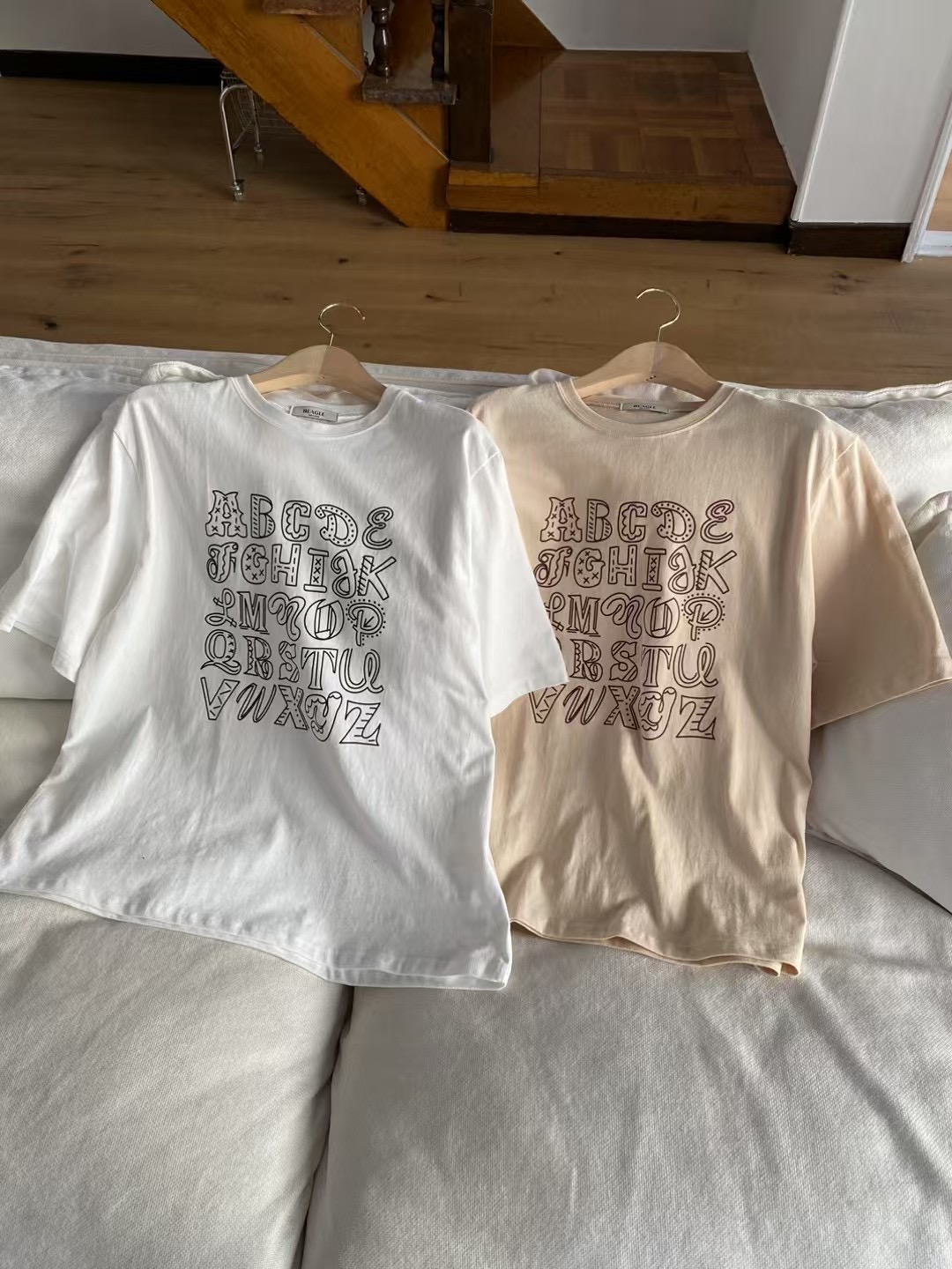BEAGLE韓國直郵㊣女裝新品職業推薦休閑時尚25春夏人氣熱賣T恤BEAGLET恤圖色2左二色
