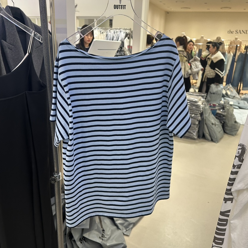 OUTFIT韓國直郵㊣東大門實拍女裝新品推薦時尚熱賣休閑人氣T恤OUTFITT恤