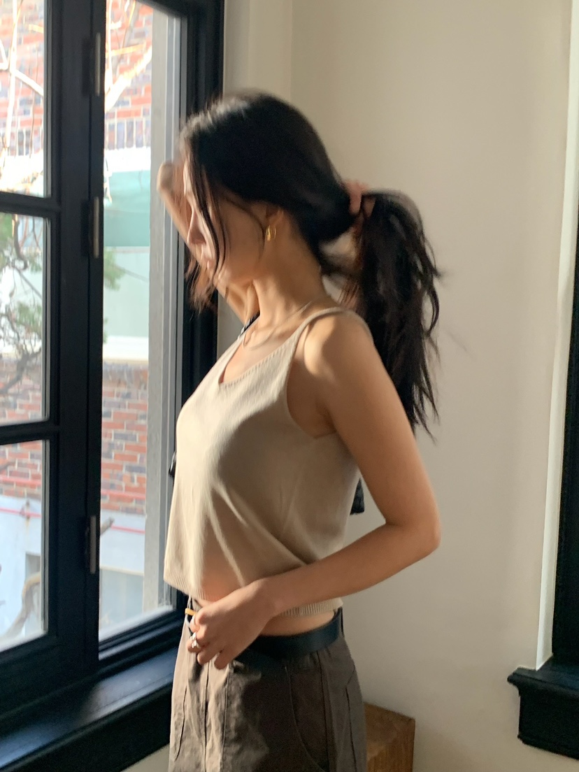 BLEECKER東大門直郵女裝新品休閑推薦職業熱賣25春夏吊帶背心BLEECKER吊帶/背心