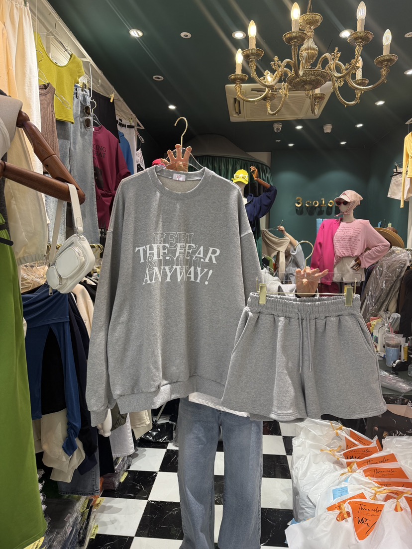 3COLOR韓國直郵㊣東大門實拍女裝新品熱賣套裝Three color套裝圖色1