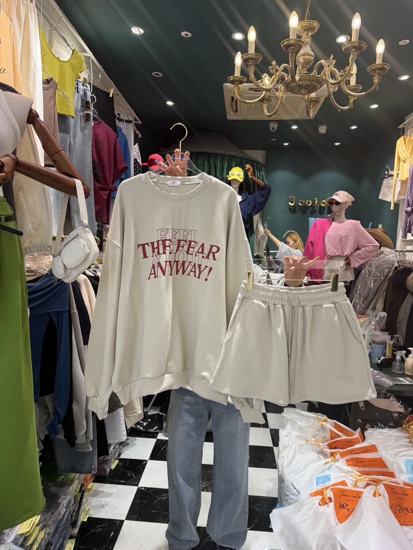 3COLOR韓國直郵㊣東大門實拍女裝新品熱賣套裝Three color套裝圖色2