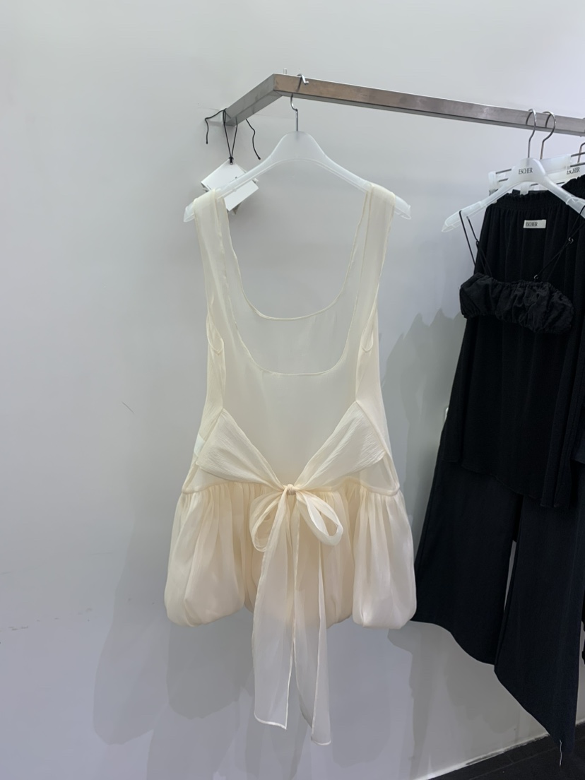 ESCHER東大門實拍女士新品熱賣人氣時尚推薦25春夏真品連衣裙ESCHER連衣裙