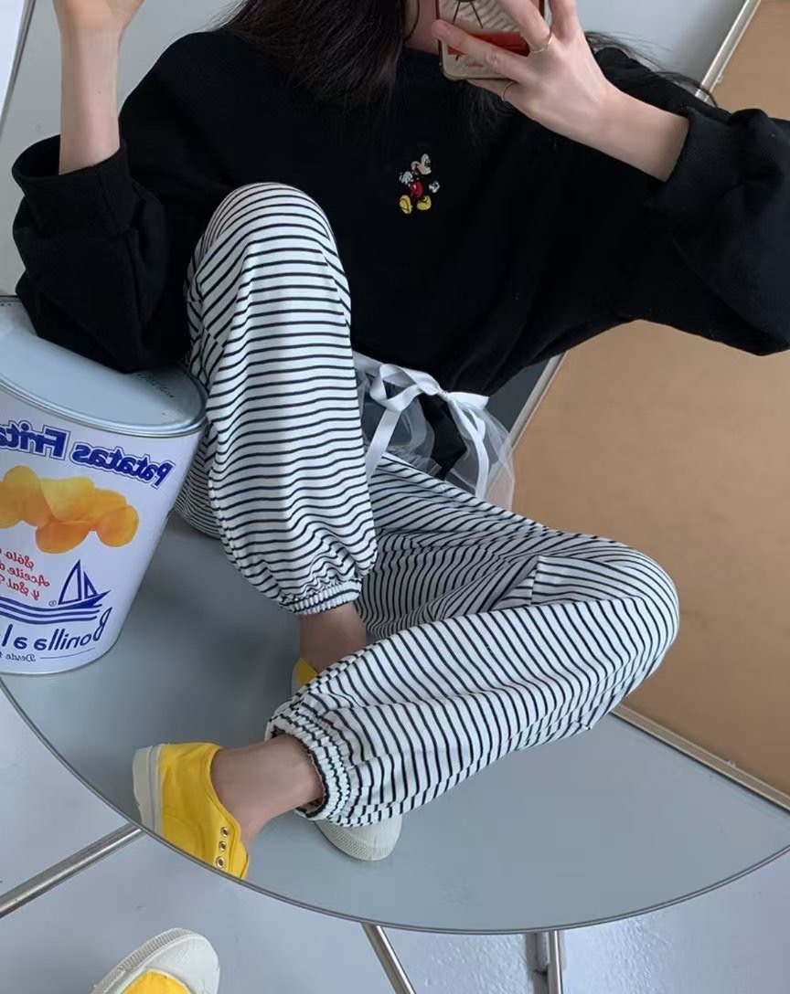 L V C直郵韓國代購㊣女裝新款25春夏人氣推薦時尚衛衣刺繡L_V_C衛衣