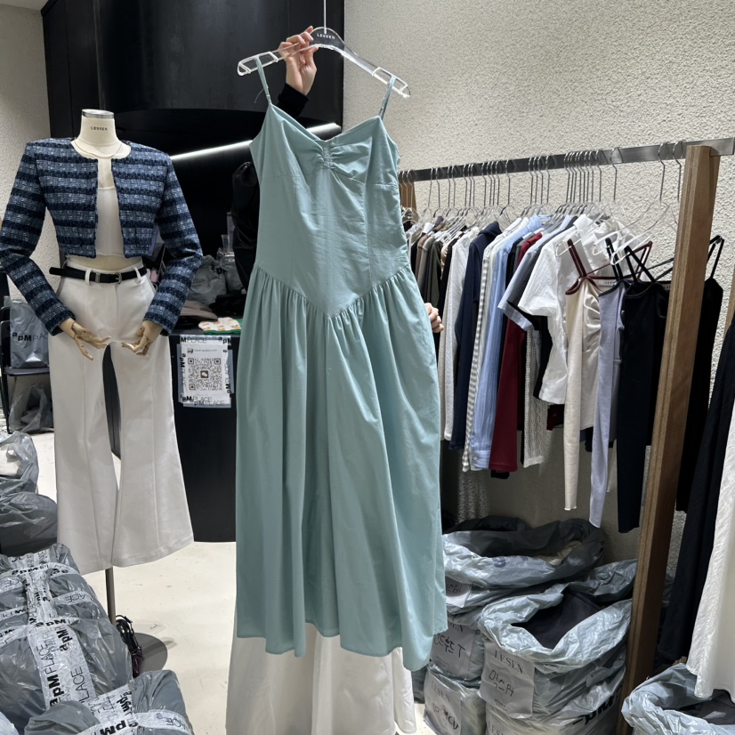 LESSEN東大門代購女士新品熱賣真品推薦人氣時尚休閑連衣裙LESSEN連衣裙圖色2