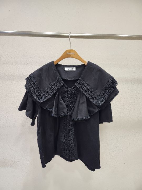 FEMME韓國直郵女士新款推薦時尚人氣25春夏真品熱賣襯衫蕾絲衫FEMME襯衫/蕾絲衫