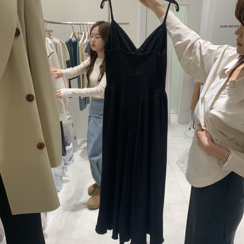GLOW AND NYMPH東大門代購女裝新品25春夏休閑推薦連衣裙GLOW AND NYMPH連衣裙