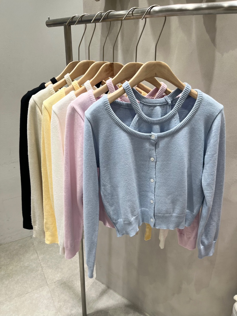 EVERCOMMERCE METICULOUSLY DESIGNED韓國直郵㊣東大門實拍女裝新款人氣套裝開衫EVERCOMMERCE METICULOUSLY DESIGNED套裝
