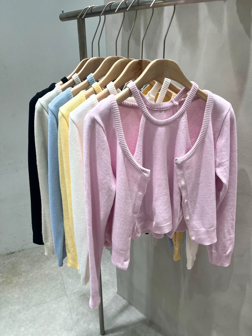 EVERCOMMERCE METICULOUSLY DESIGNED韓國直郵㊣東大門實拍女裝新款人氣套裝開衫EVERCOMMERCE METICULOUSLY DESIGNED套裝
