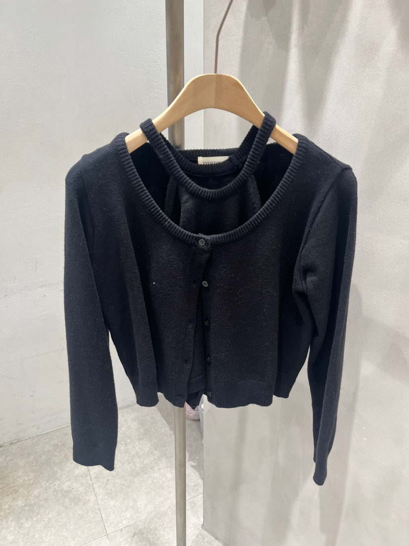 EVERCOMMERCE METICULOUSLY DESIGNED韓國直郵㊣東大門實拍女裝新款人氣套裝開衫EVERCOMMERCE METICULOUSLY DESIGNED套裝圖色4