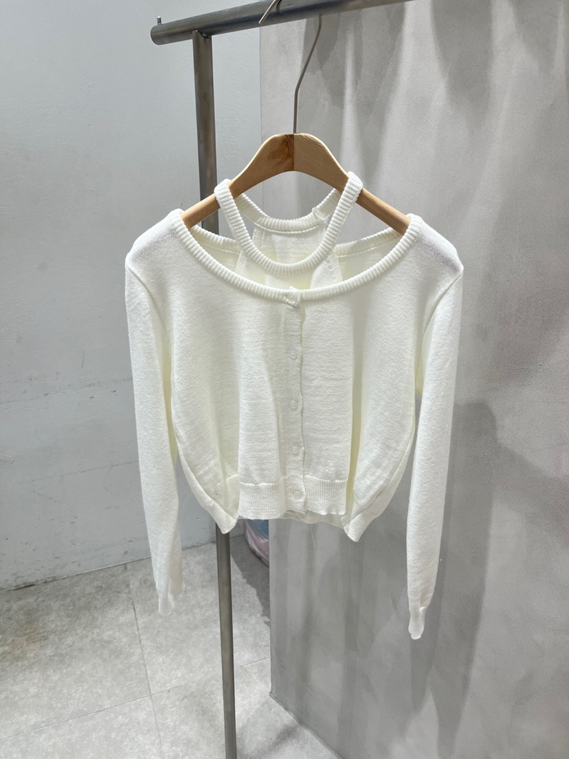 EVERCOMMERCE METICULOUSLY DESIGNED韓國直郵㊣東大門實拍女裝新款人氣套裝開衫EVERCOMMERCE METICULOUSLY DESIGNED套裝圖色6