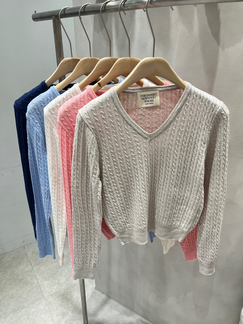 EVERCOMMERCE METICULOUSLY DESIGNED韓國直郵㊣女裝新款時尚針織衫EVERCOMMERCE METICULOUSLY DESIGNED針織衫