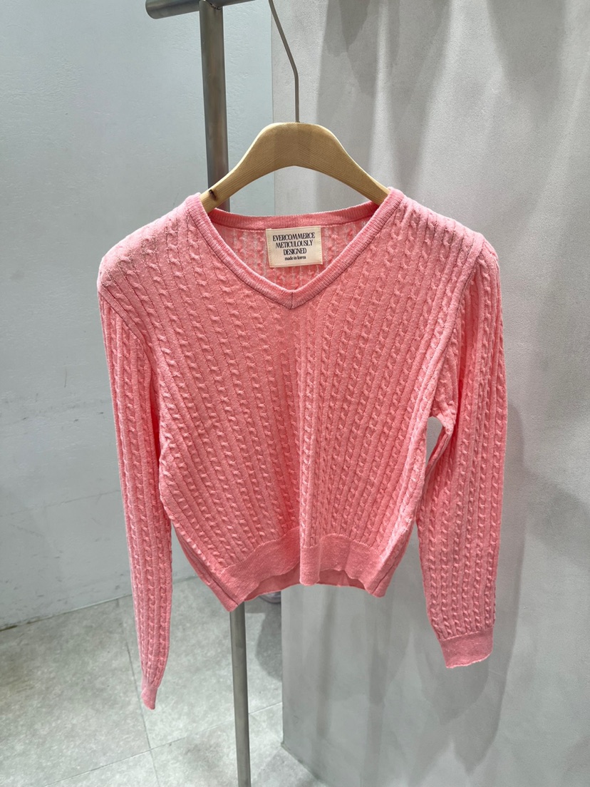 EVERCOMMERCE METICULOUSLY DESIGNED韓國直郵㊣女裝新款時尚針織衫EVERCOMMERCE METICULOUSLY DESIGNED針織衫