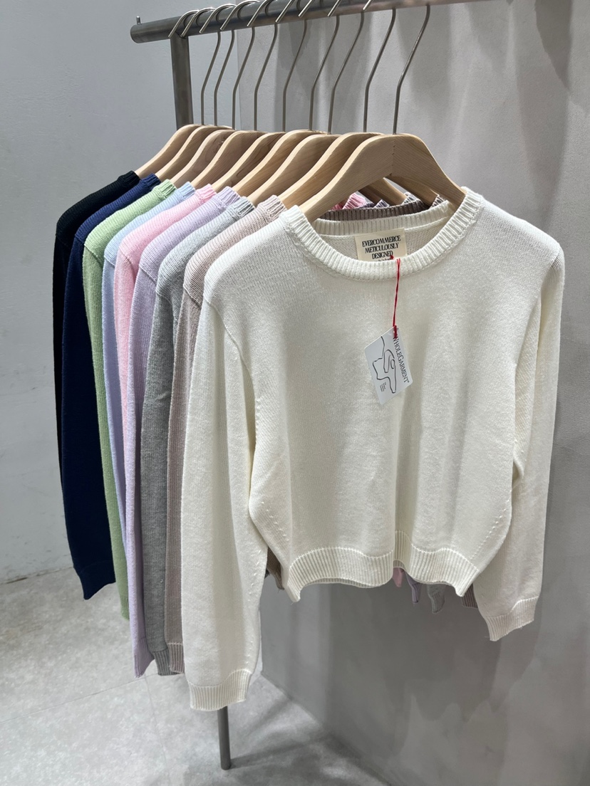 EVERCOMMERCE METICULOUSLY DESIGNED直郵韓國代購㊣女裝新款25春夏針織衫EVERCOMMERCE METICULOUSLY DESIGNED針織衫