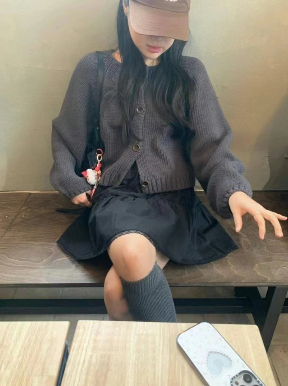 LOUNGE VERA韓國直郵㊣東大門實拍女裝新品熱賣休閑25春夏毛衣LOUNGE VERA-2件訂毛衣
