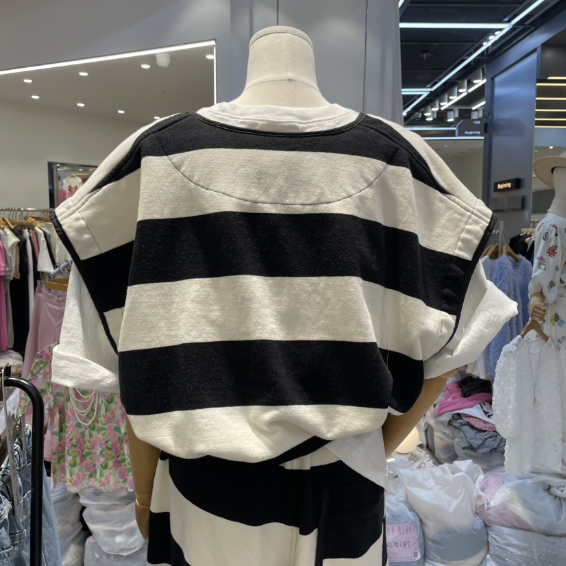 YESFREE韓國直郵㊣女裝新款熱賣人氣時尚25春夏馬甲不含內搭YESFREE馬甲